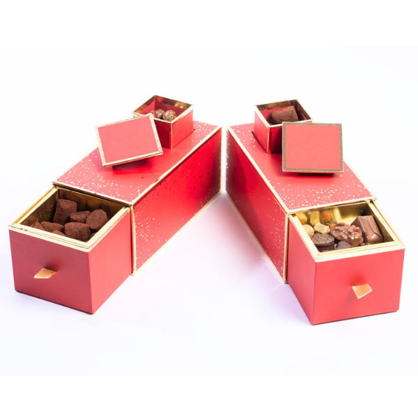 Idees cadeaux boite surprise rouge